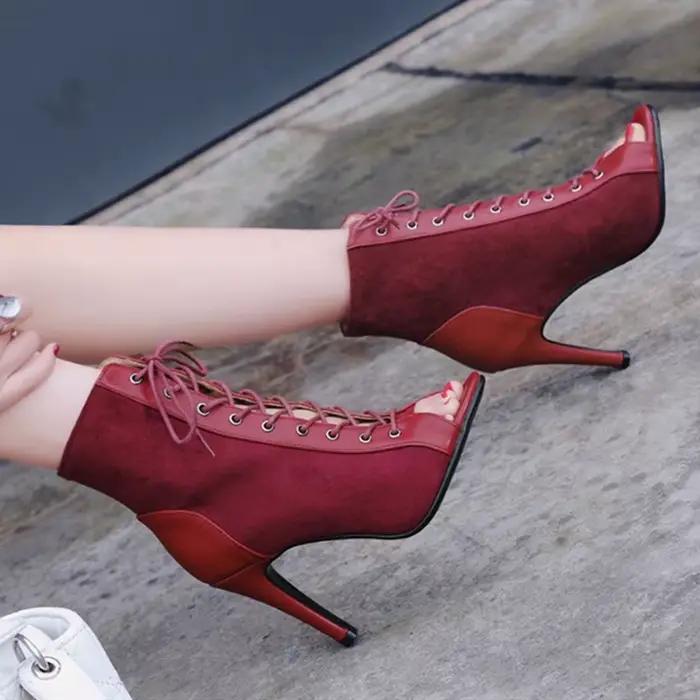 Bottines à talons hauts noires pour femme