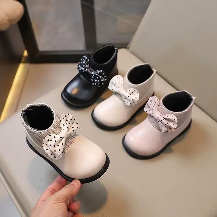 JGSHOWKITO Bottes à pois pour filles, bottes courtes antidérapantes avec nœud décoratif, bottes courtes de princesse antidérapantes pour enfants, bottines d'automne et d'hiver pour enfants