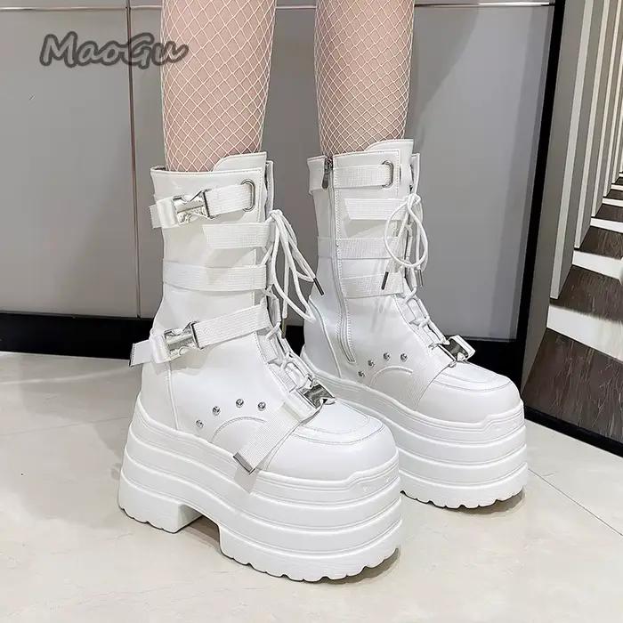 Design de mode Super haute femmes bottes fond épais boucle sangles à lacets gothique