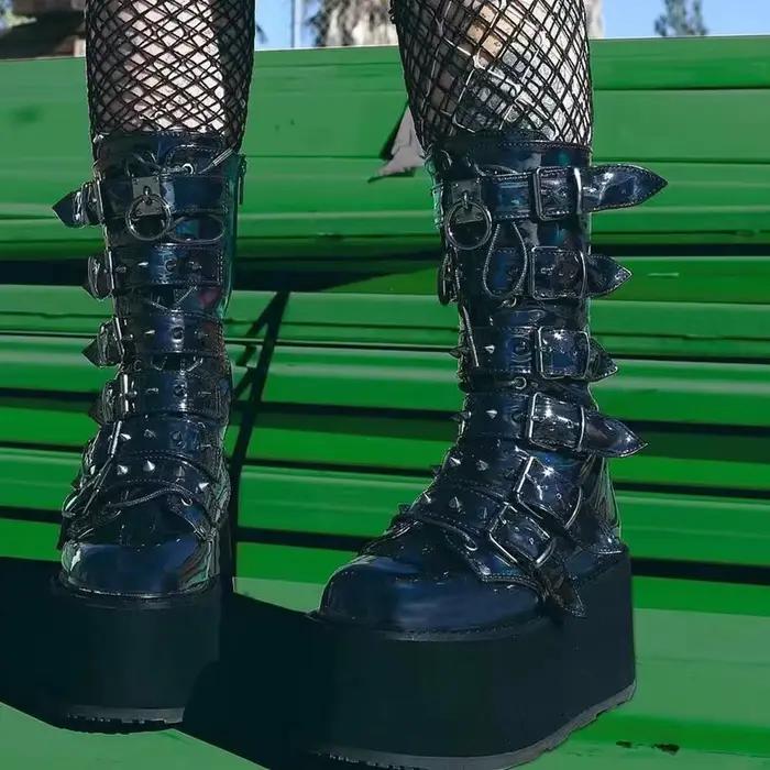 Bottes gothiques à plateforme à rivets pour femmes