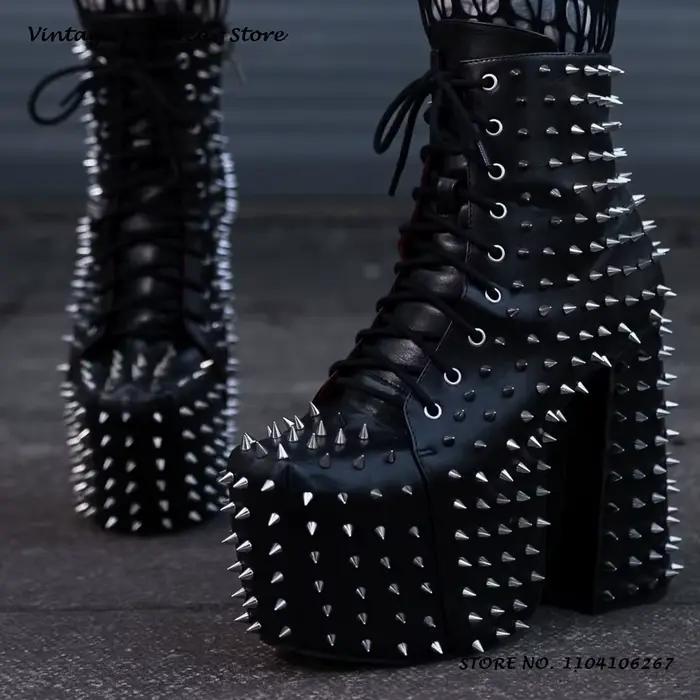 Bottines à plateforme avec rivets argentés