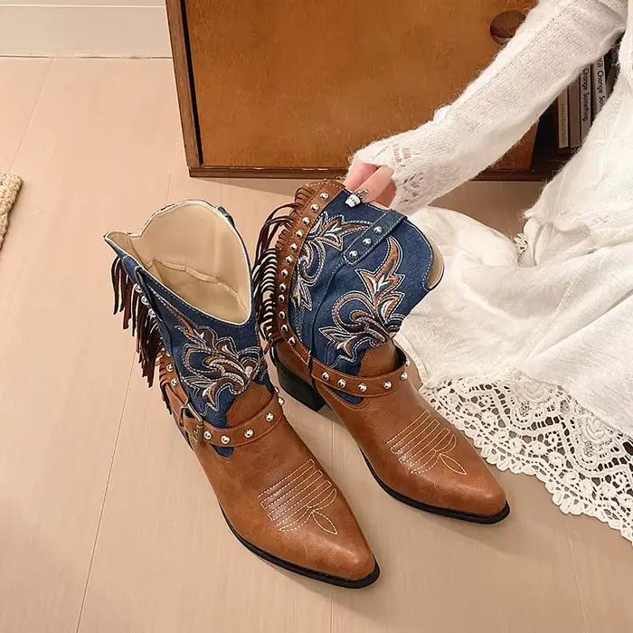 Bottines de cowboy brodées mi-hautes pour femmes, nouveauté 2026