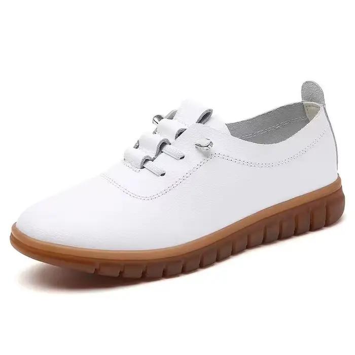 Chaussures pour maman, confortables et anti-fatigue, chaussures blanches pour femmes, pour le printemps et l'automne, chaussures décontractées de voyage, chaussures à semelle souple pour femmes