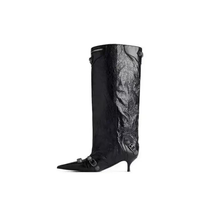 Bottes pointues à talons hauts et fins européens et américains avec rivets et bottes larges, chaussures de moto de style punk à la mode pour femmes