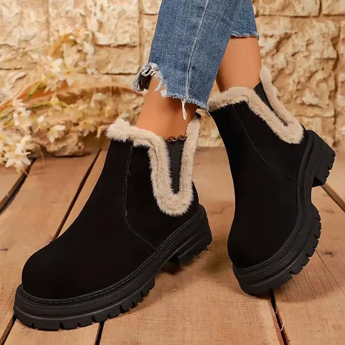 Bottines d'hiver à semelle épaisse en fourrure pour femmes 2026, à enfiler, antidérapantes, courtes, en peluche, grande taille 43, bottes en daim à plateforme pour femme.