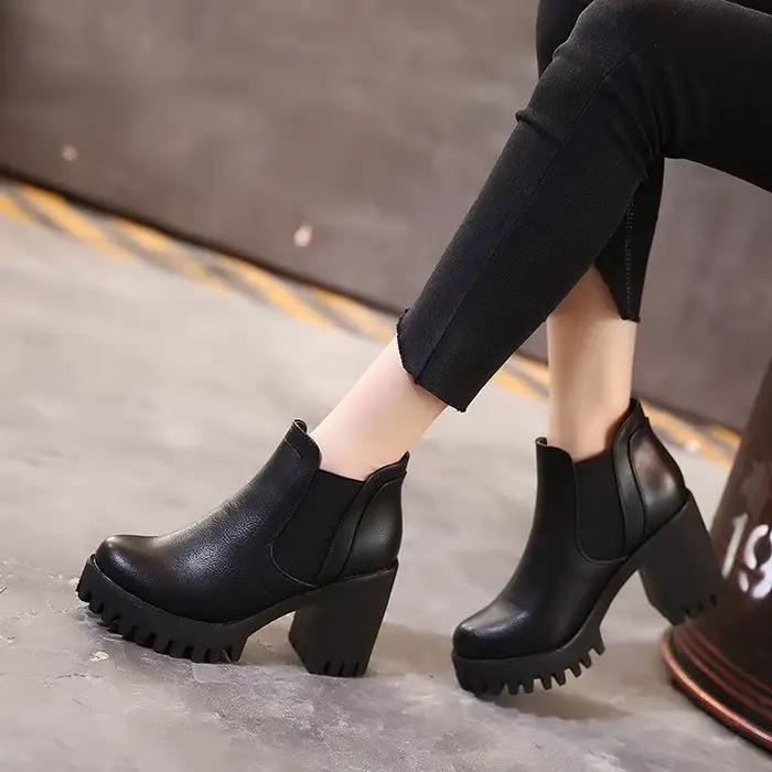 Nouveau chez les femmes bottes confortables et élégantes en cuir véritable chaussures de fourrure chaude femme hiver 2025 Chelsea automne noir mode chaussons