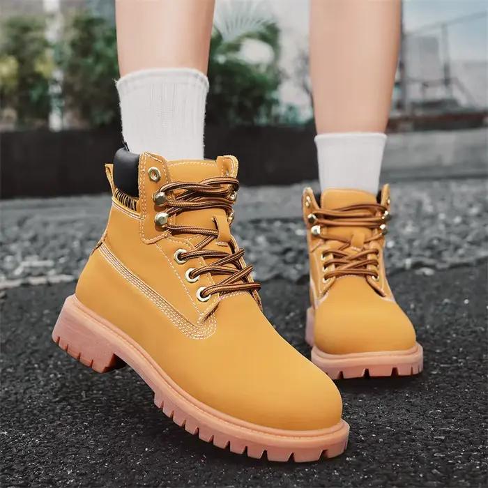 Bottes jaunes en cuir de vache pour homme et femme style de rue design classique bottes décontractées mi-mollets bottes militaires respirantes printemps automne occassions romantiques et quotidiennes