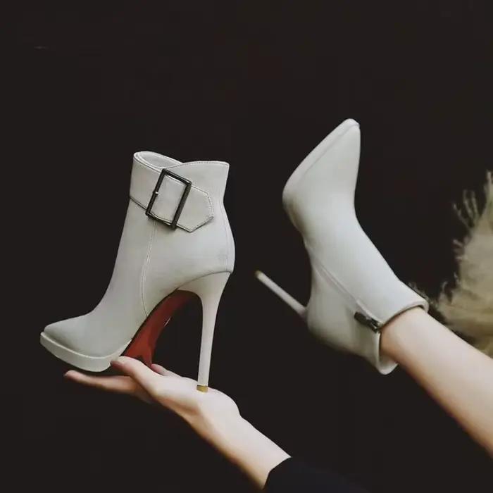 Nouvelles bottes d'hiver à talon haut et bout pointu, en velours, style tendance en Europe, bottes à talon unique