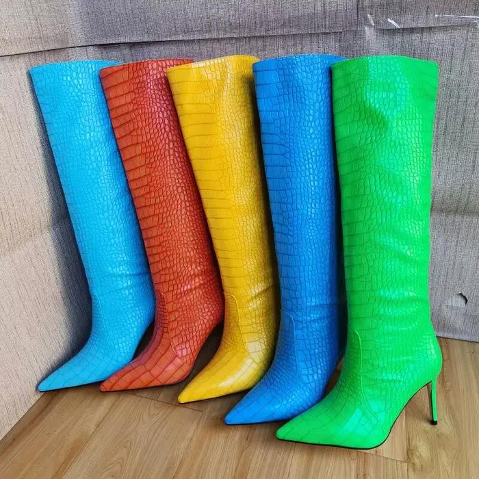 Bottes hautes pointues au genou pour femmes