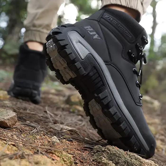 Nouvelles bottes pour hommes, bottes de randonnée respirantes, chaussures d'automne, baskets légères antidérapantes, bottes de désert pour hommes