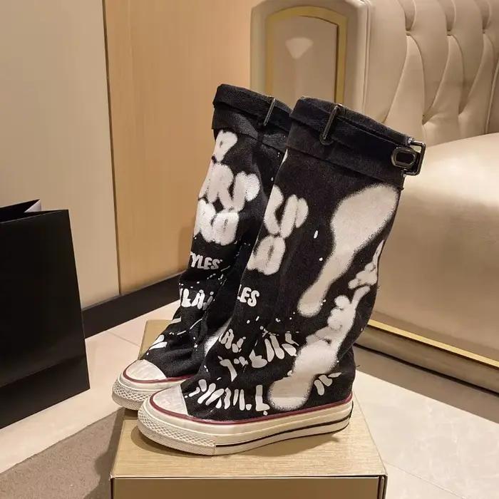 Bottes pour femmes au design Graffiti