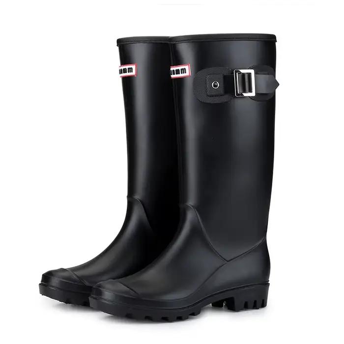 Bottes d'eau au genou pour femmes, tube long, chaussures imperméables de haute qualité, bottes de pluie en caoutchouc PVC, mode chaude, 2022