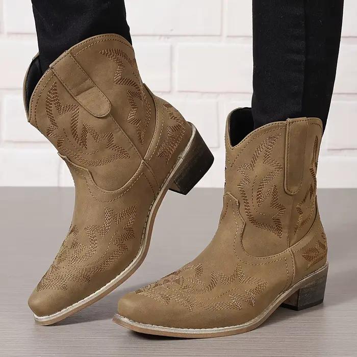 Bottes pour femmes, nouvelle collection hiver 2026, bottes à lacets brodées de luxe pour femmes, chaussures pointues tendance en caoutchouc pour femmes