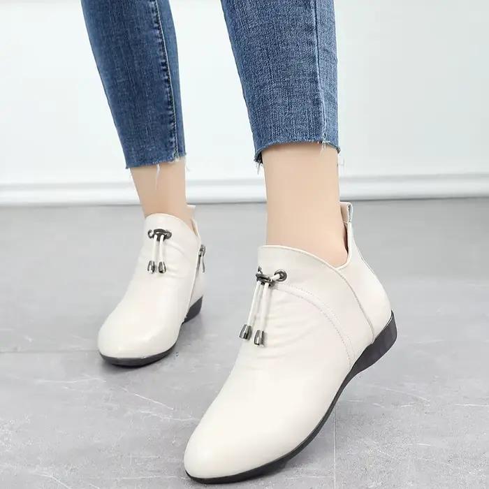 Bottines élégantes pour femmes en cuir véritable avec doublure en peluche pour l'hiver occassions spéciales