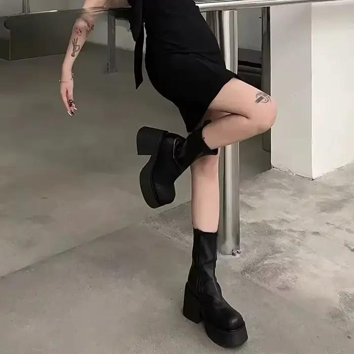 Bottines à plateforme pour femmes, nouvelle mode, fermeture éclair latérale, bottes courtes élégantes, noires, talons hauts carrés, chaussons modernes pour femmes