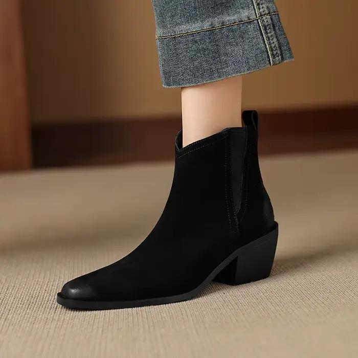 2025 nouvelle offre spéciale véritable vache daim Western bottines femmes bout pointu chaton talons bottes courtes hiver Cowboy chevalier bottes femme