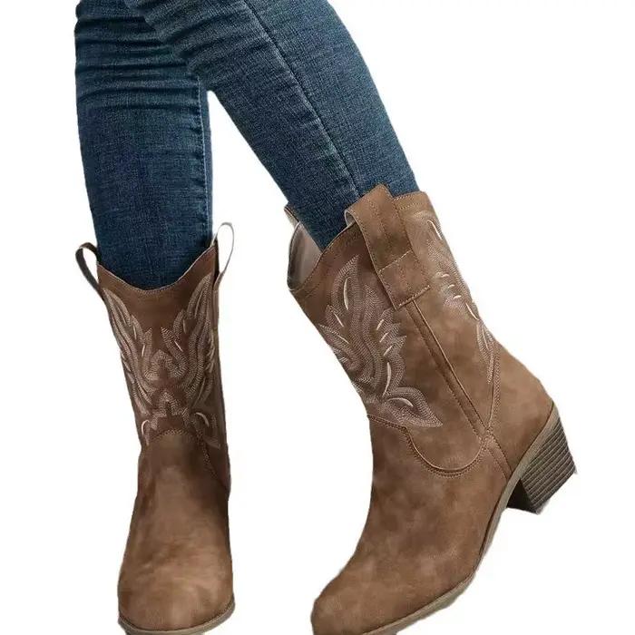 Bottes de chevalier rétro mi-mollet brodées à talon épais, style western cowboy, avec empeigne à découpe en V, semelle extérieure en caoutchouc et doublure en similicuir