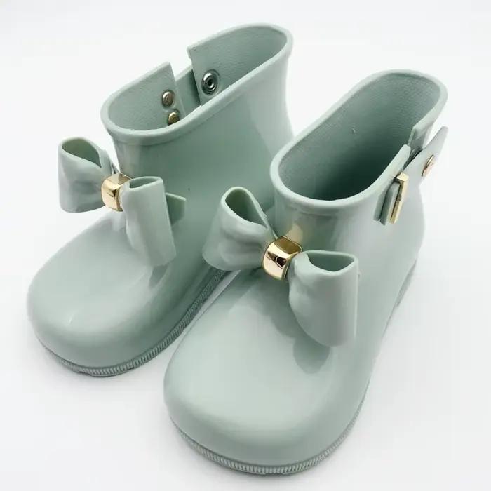 Bottes de pluie pour enfants, chaussures imperméables pour enfants, chaussures d'eau non aldes, botte pour filles, nœud en métal, botte mignonne pour tout-petits, mode