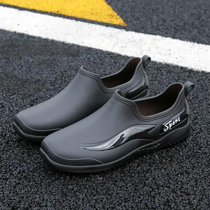 Bottes de pluie basses à la mode pour hommes, chaussures de travail de cuisine à fond plat, antidérapantes, résistantes à l'usure, imperméables, en PVC, bout rond, à enfiler