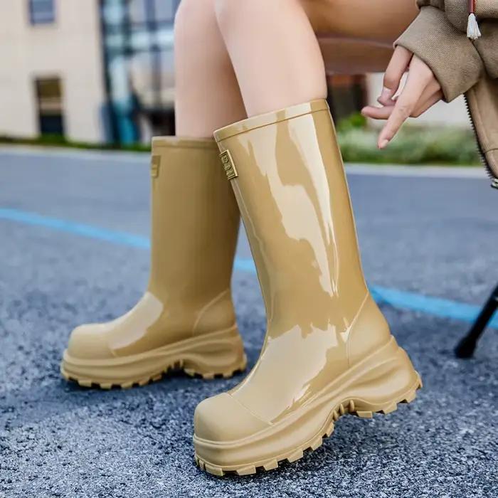 Nouvelles bottes de pluie femmes à la mode en plein air voyage chaussures d'eau à semelles épaisses rehaussant