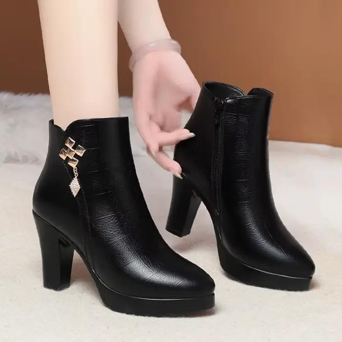 Bottines en cuir souple pour femme
