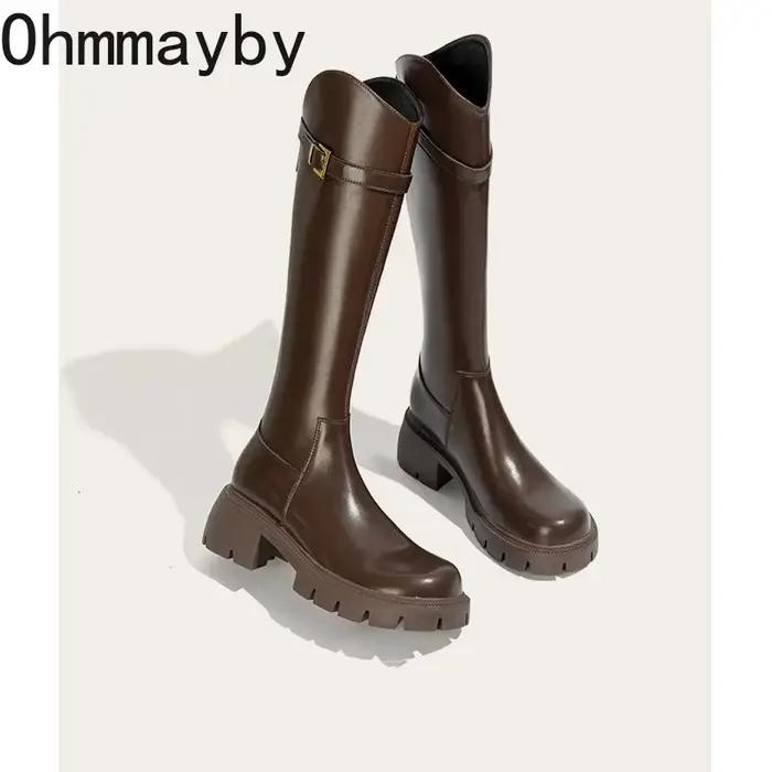 Bottes hautes femmes en cuir avec doublure en fourrure courte style street chic talon carré hautes au genou pour femmes automne hiver élégantes et confortables