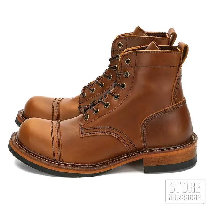 Hommes bottes arrivée moto