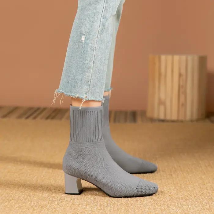 Bottes tricotées douces pour femmes hiver confortables bout carré talon carré tricotées à la main occassions spéciales hiver