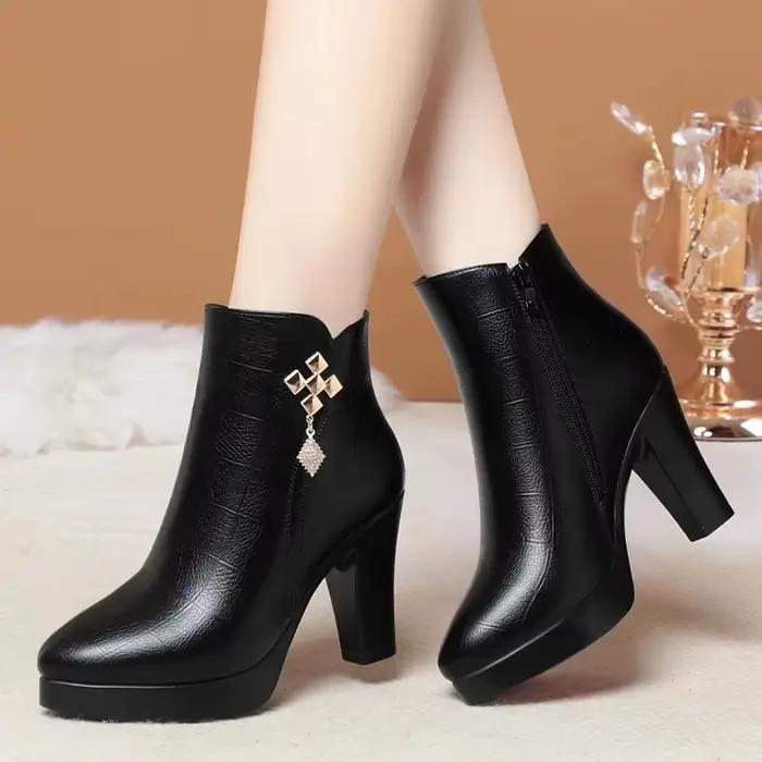 Bottines en cuir souple pour femme