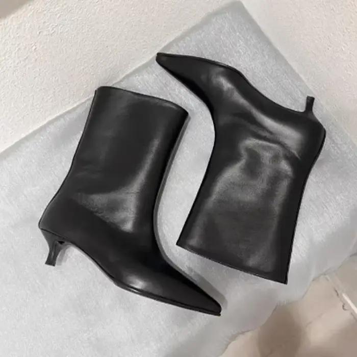 Bottes hautes en cuir pointues pour femmes
