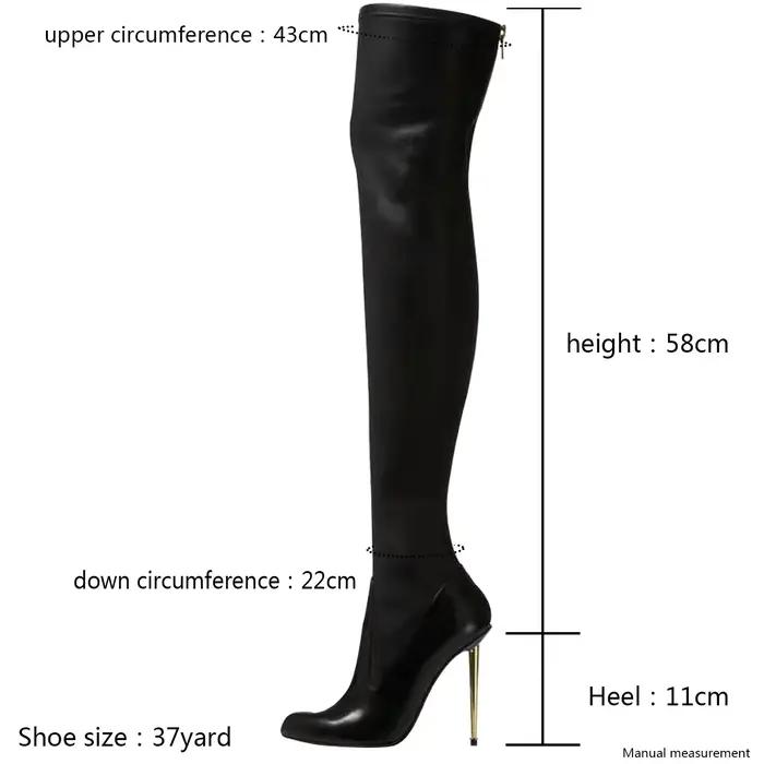 Bottes noires à la mode pour femmes