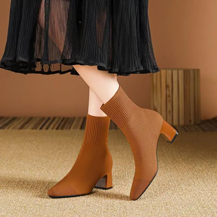 Bottes tricotées douces pour femmes hiver confortables bout carré talon carré tricotées à la main occassions spéciales hiver