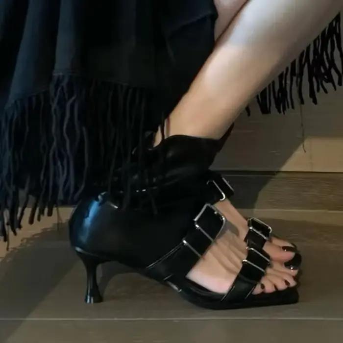 2025New Style populaire été bottes modernes rétro