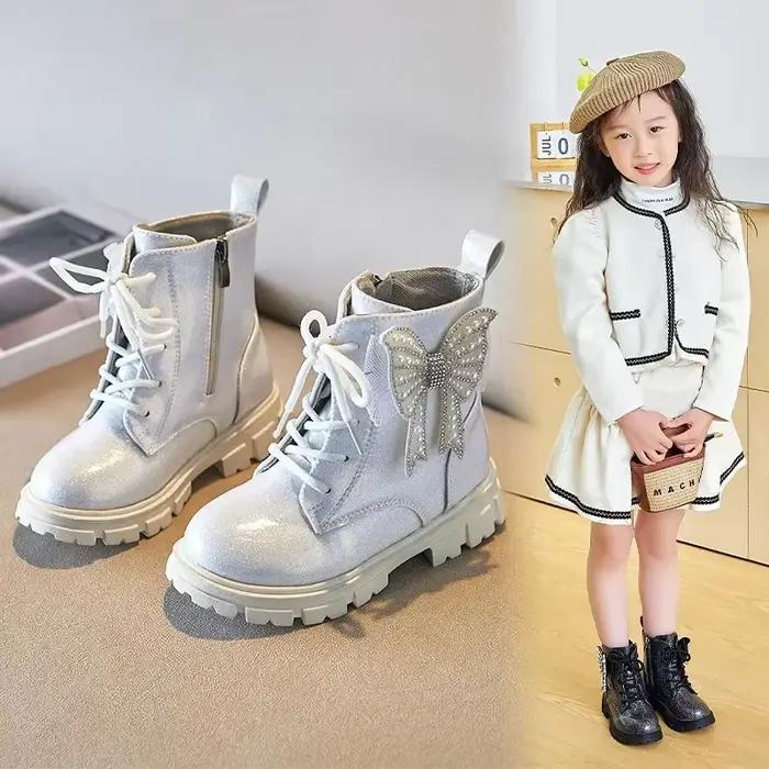 Bottes de rinçage imperméables pour filles, bottes de princesse pour enfants Catwalk, perles papillon, PU brillant noir, chic et unique, mode enfant, 2024