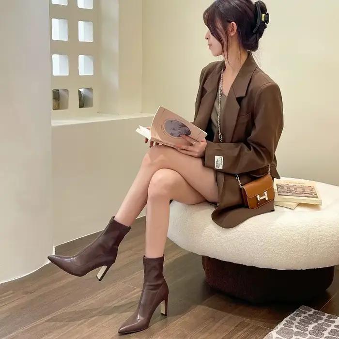 Bottines à bout pointu pour femmes