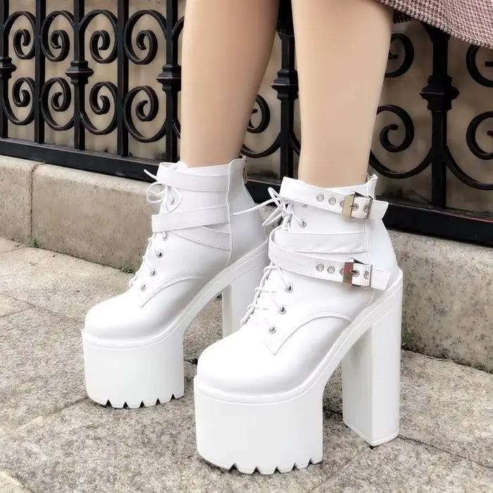 Bottes tendance pour femmes avec talons de 16 cm