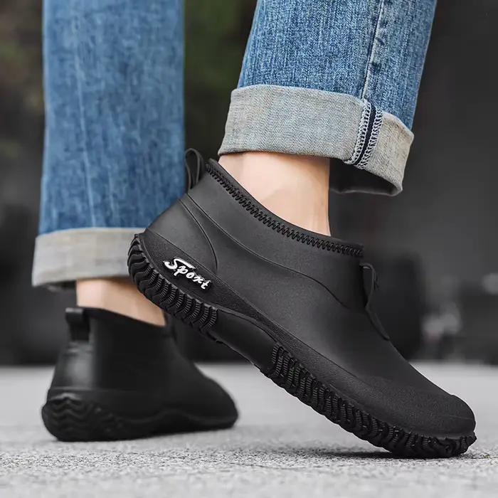 Bottes de pluie basses de style britannique pour homme chaussures plates imperméables confortables pour toutes les saisons