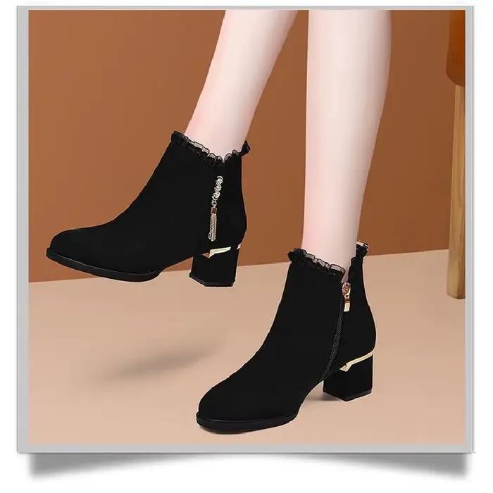 Bottes d'hiver pour femmes bout rond doublure en peluche courte talon moyen fermeture éclair côté flanelle élégantes pour les occasions spéciales
