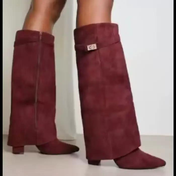 Bottes en cuir noir à bout pointu pliables mi-mollet talon épais style cowboy pour femmes occasions spéciales robustes élégantes à offrir