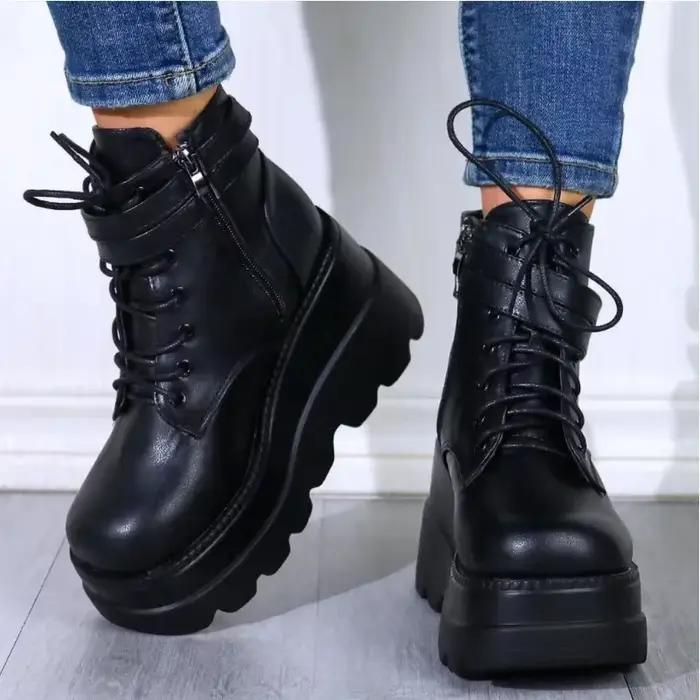 Bottes gothiques noires pour femmes hautes avec plateforme et talons épaissis pour l'hiver style rock occasionnel et gothique