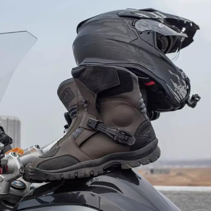 Bottes multifonctionnelles pour motards anti-chute résistantes à l'usure avec semelle en caoutchouc et embouts métalliques pour homme et femme
