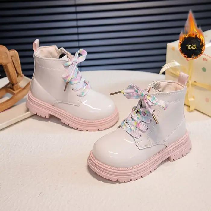 Bottes en cuir brillant pour petites filles, avec lacet coloré, doublées en peluche, antidérapantes, classiques, pour fête, nouvelle collection hiver 2025