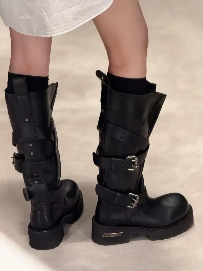 Bottes de moto en cuir noir avec boucle de ceinture, style Paris, bottes longues à bout relevé, bottes rétro vintage hautes jusqu'au genou pour hommes et femmes