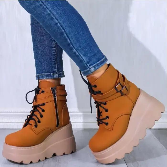 Bottes gothiques noires pour femmes hautes avec plateforme et talons épaissis pour l'hiver style rock occasionnel et gothique