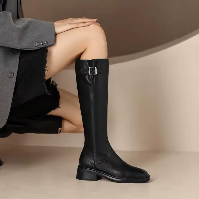 Bottes de chevalier en cuir véritable de vache pour femmes haute jusqu'au genou talon carré fermeture éclair et grande boucle de ceinture pour occasions spéciales printemps automne
