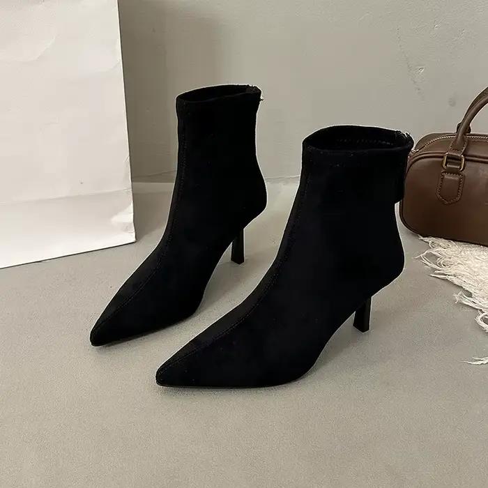 Bottines à talons fins élégantes et modernes pour femmes hiver bottes de cheville avec talons hauts confortables et durables pour soirées et sorties quotidiennes