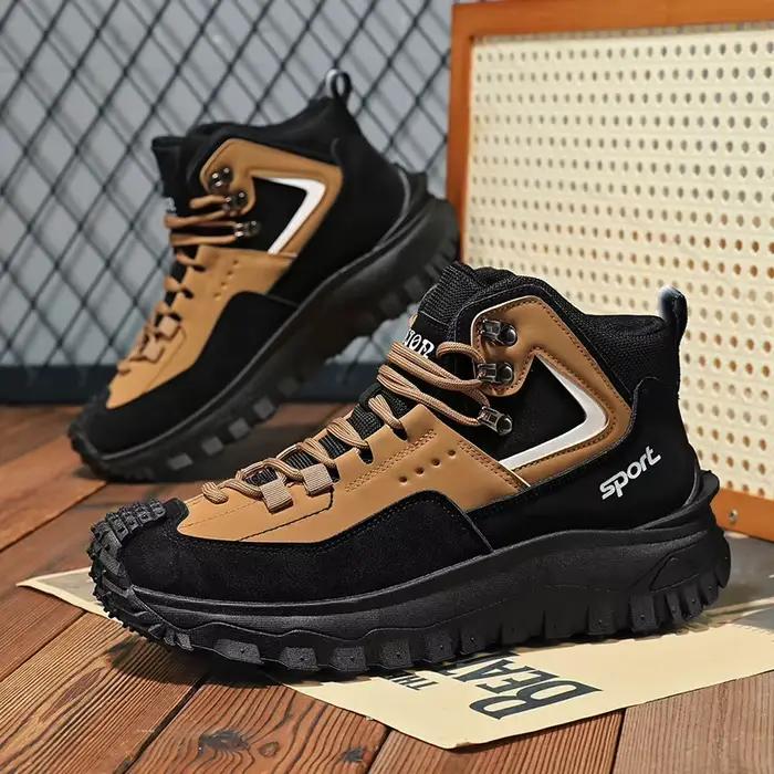 Bottes de randonnée mi-hautes noires et marron