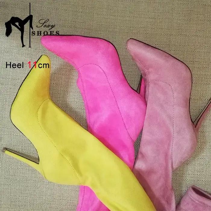 Bottes extensibles et fines au dessus du genou pour femme