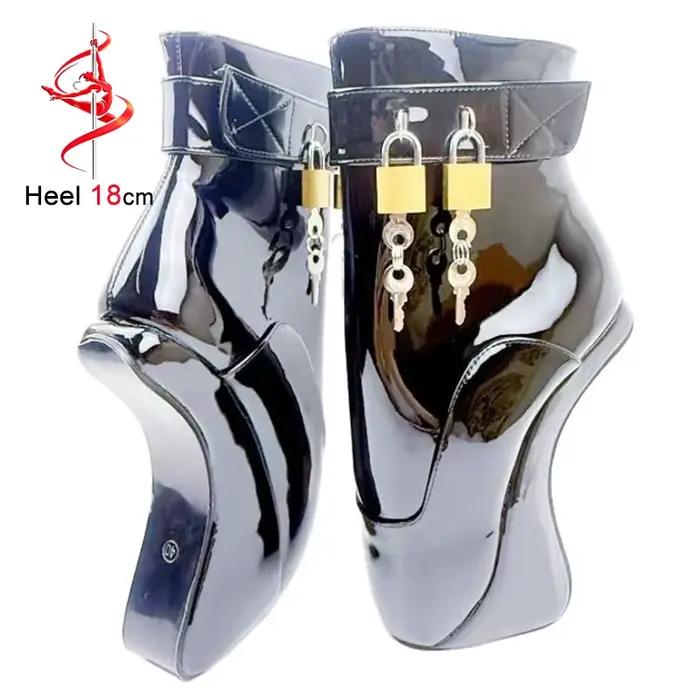 Bottines courtes pour femme en cuir noir avec empiècements, talons originaux de 18 cm, bout rond, fermeture éclair, boucle de ceinture et 2 fermoirs, collection Printemps-Automne
