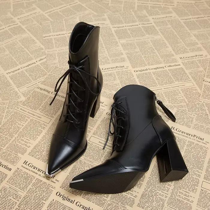Bottines à bout pointu pour femmes, chaussures à talons hauts, boots d'hiver, escarpins modernes pour occasions spéciales et cadeaux de luxe